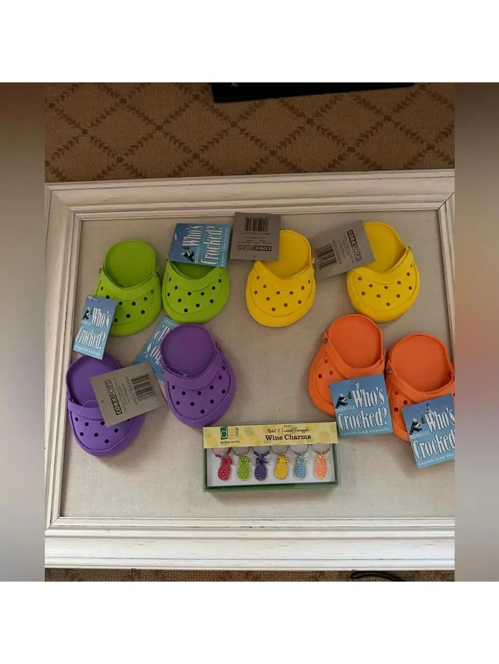 Vintage Mini colorful Croc wine stem covers and pineapple wine charms - NIB